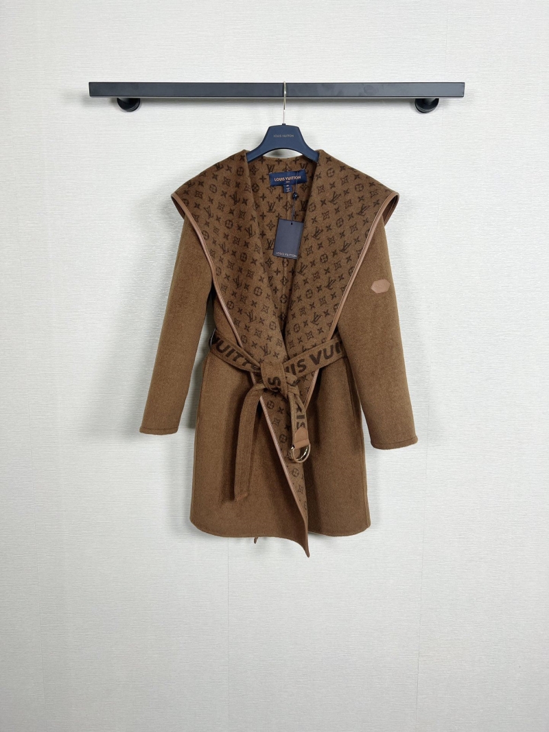 l0vis Vvtt0n outwear